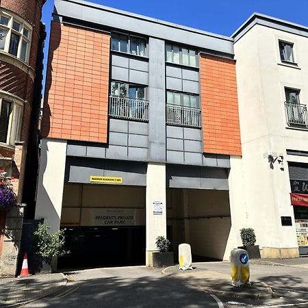 Stunning 2-Bed Town Centre Apartment - Hosted By Hutch Lifestyle Leamington Spa Ngoại thất bức ảnh