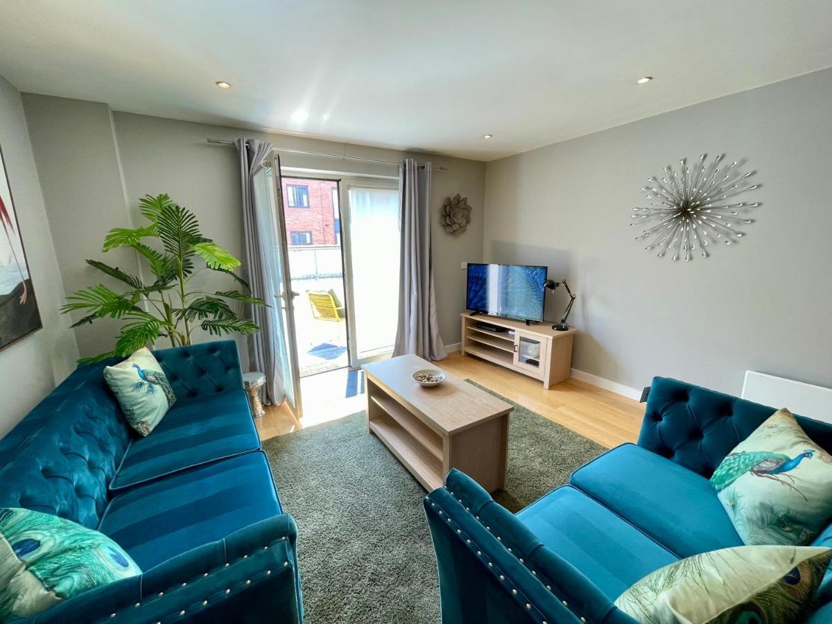 Stunning 2-Bed Town Centre Apartment - Hosted By Hutch Lifestyle Leamington Spa Ngoại thất bức ảnh