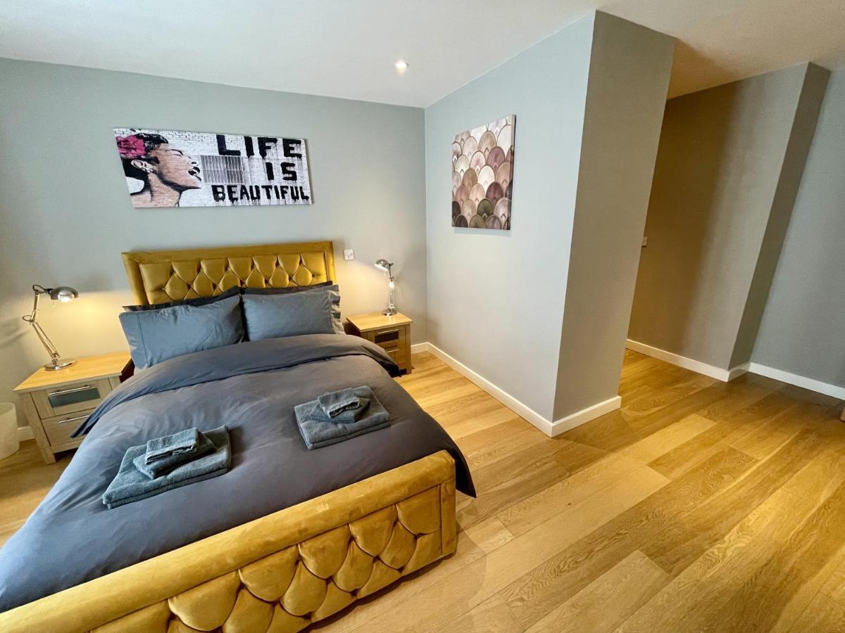 Stunning 2-Bed Town Centre Apartment - Hosted By Hutch Lifestyle Leamington Spa Ngoại thất bức ảnh