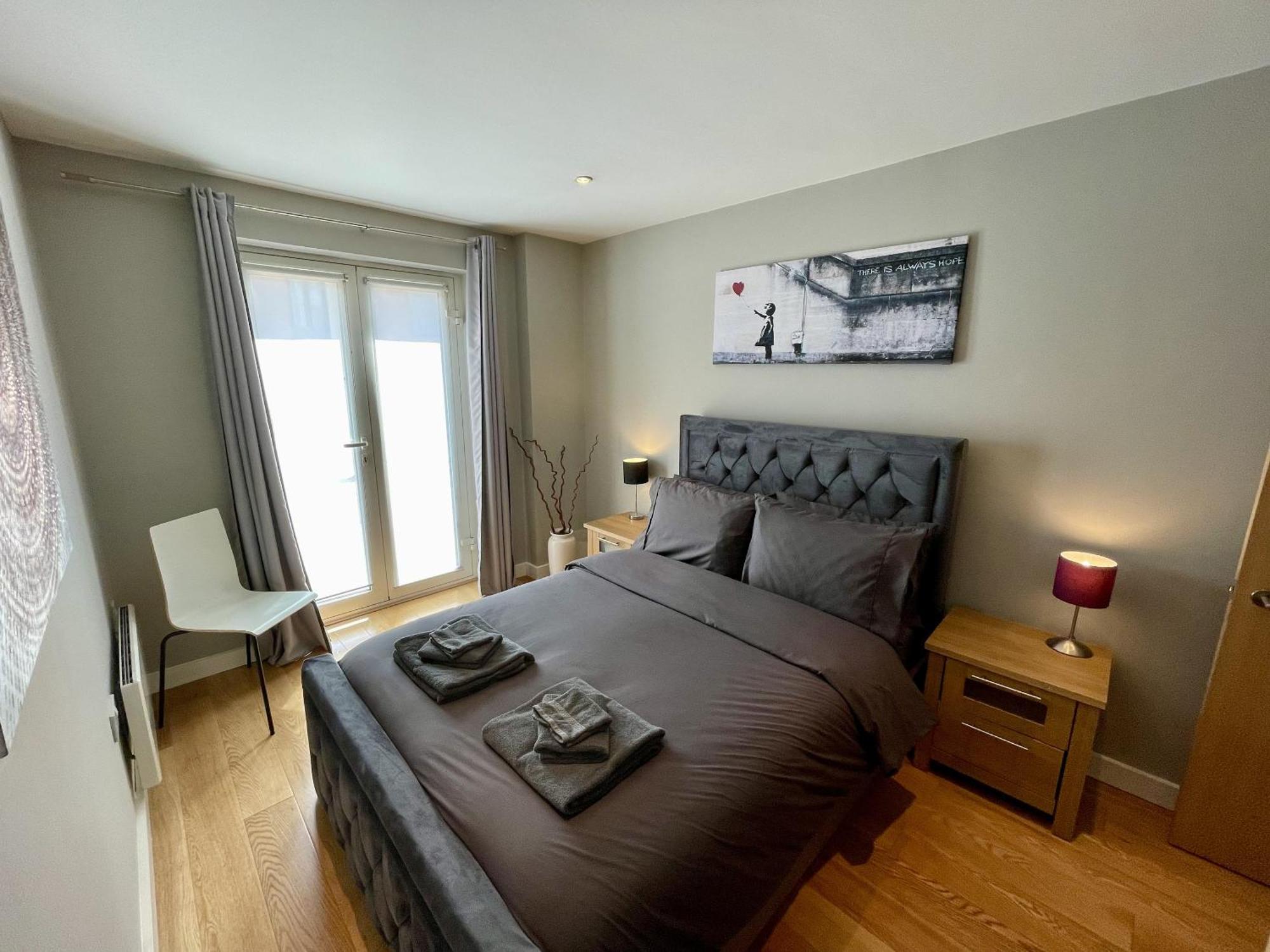Stunning 2-Bed Town Centre Apartment - Hosted By Hutch Lifestyle Leamington Spa Ngoại thất bức ảnh
