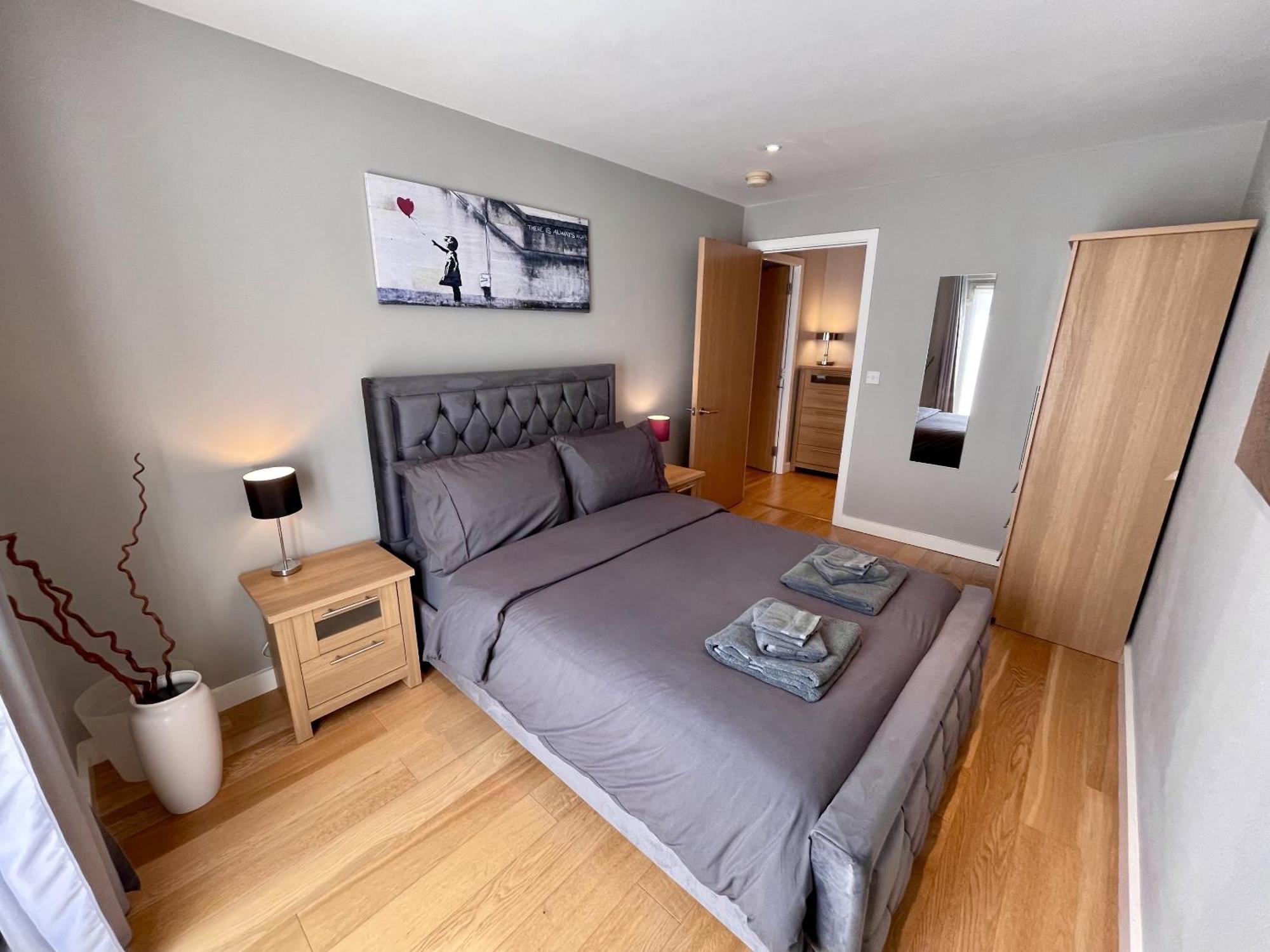 Stunning 2-Bed Town Centre Apartment - Hosted By Hutch Lifestyle Leamington Spa Ngoại thất bức ảnh