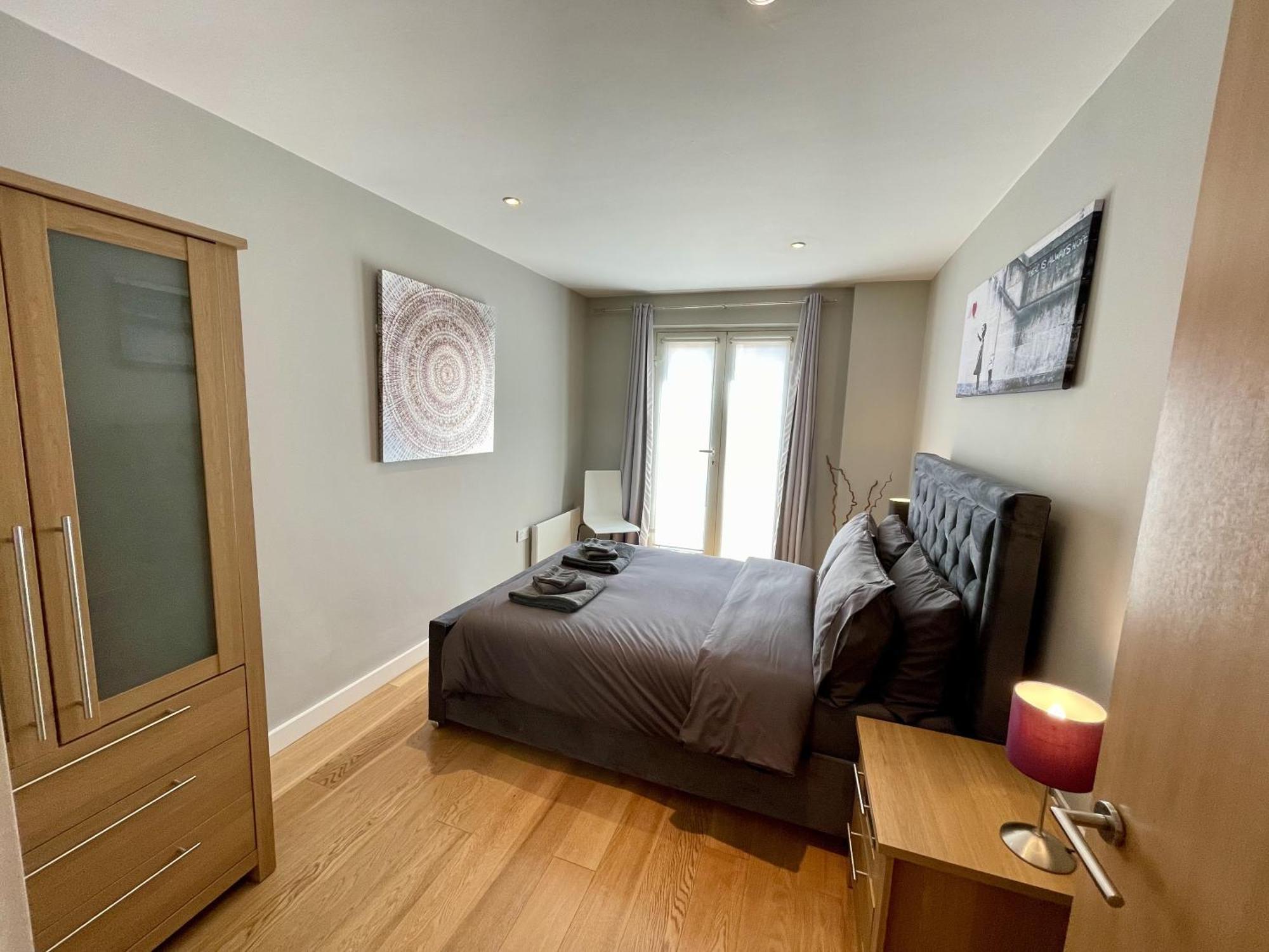 Stunning 2-Bed Town Centre Apartment - Hosted By Hutch Lifestyle Leamington Spa Ngoại thất bức ảnh