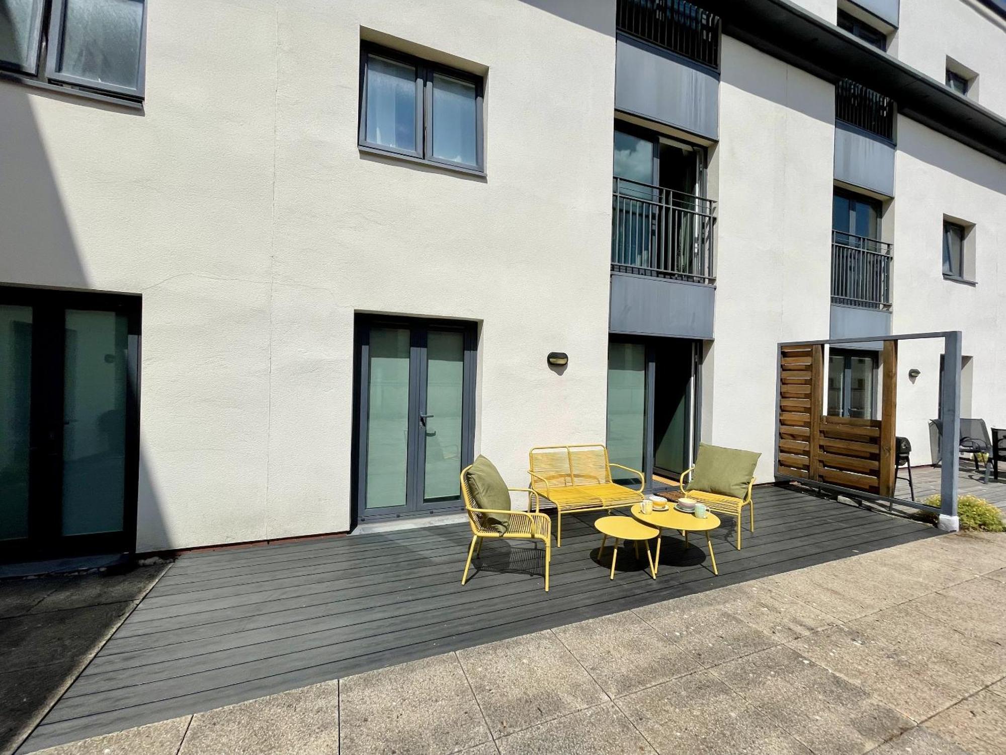 Stunning 2-Bed Town Centre Apartment - Hosted By Hutch Lifestyle Leamington Spa Ngoại thất bức ảnh