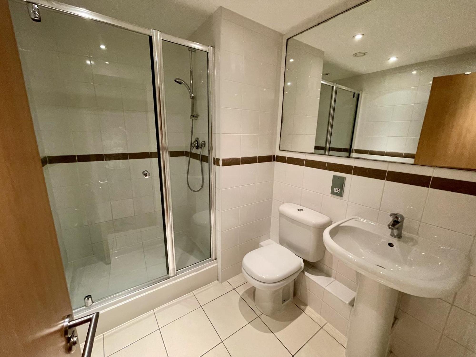 Stunning 2-Bed Town Centre Apartment - Hosted By Hutch Lifestyle Leamington Spa Ngoại thất bức ảnh